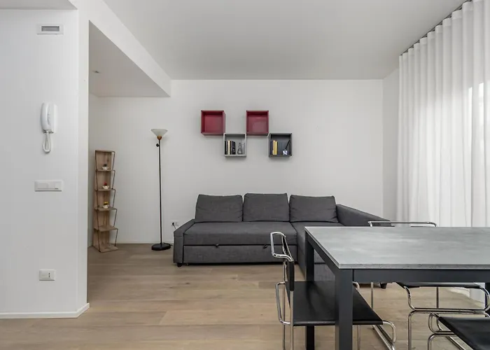 Guesthost - Charming In Mestre Apartmán