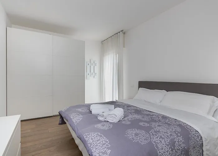 Guesthost - Charming In Mestre Apartmán *