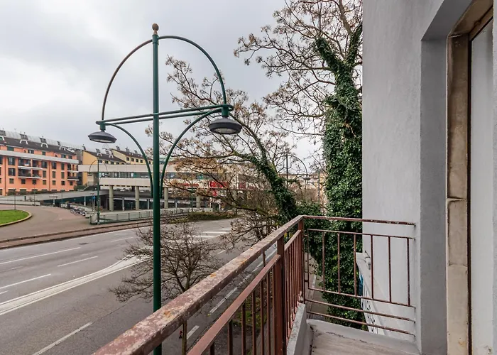 Guesthost - Charming In Mestre Apartmán