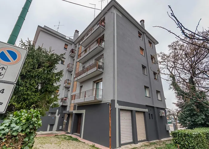 Guesthost - Charming In Mestre * Benátky