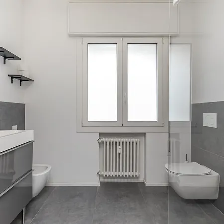 Guesthost - Charming In Mestre *